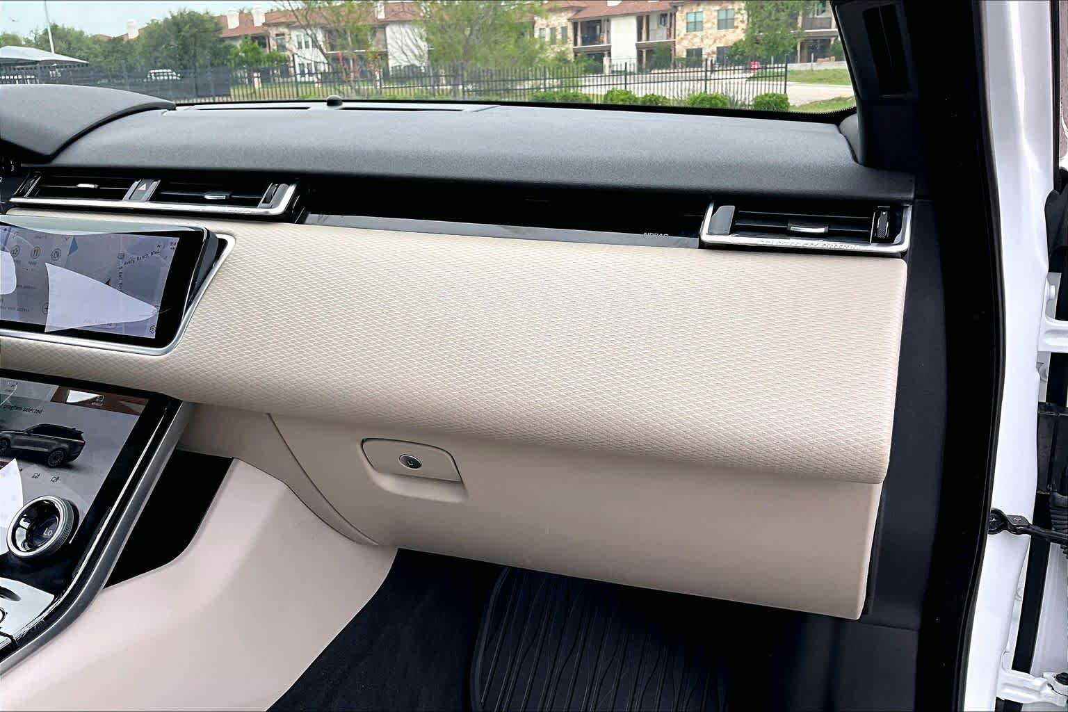 Used 2021 Land Rover Range Rover Velar R-Dynamic S AWD/4WD image 19