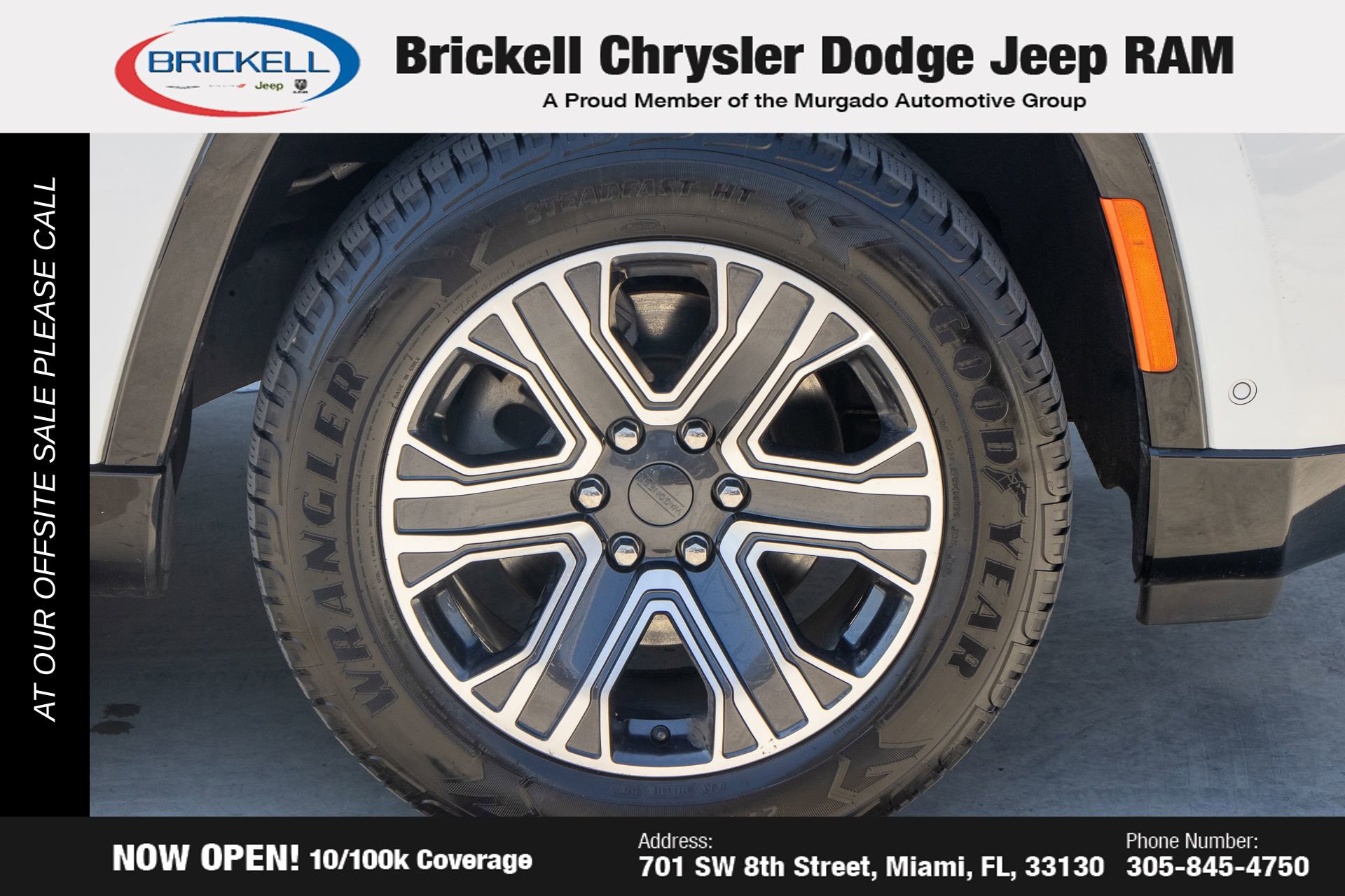 Used 2024 Jeep Wagoneer L Series II w/ Flexible Seating Group AWD/4WD image 39