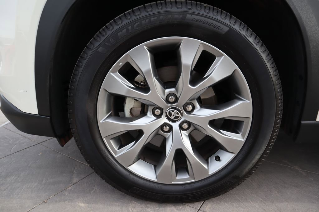 Used 2024 Toyota Grand Highlander Limited image 30