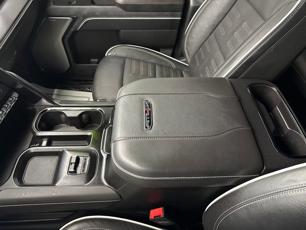 Used 2025 GMC Sierra 2500 AT4X image 32