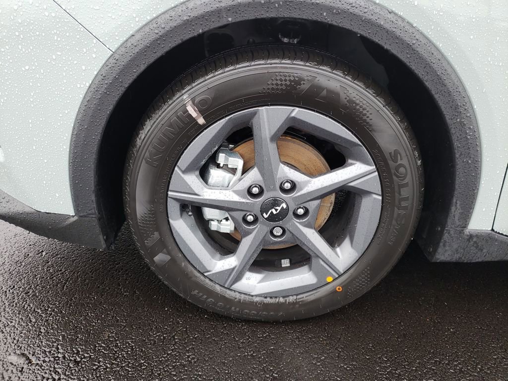 New 2025 Kia K4 LXS image 24