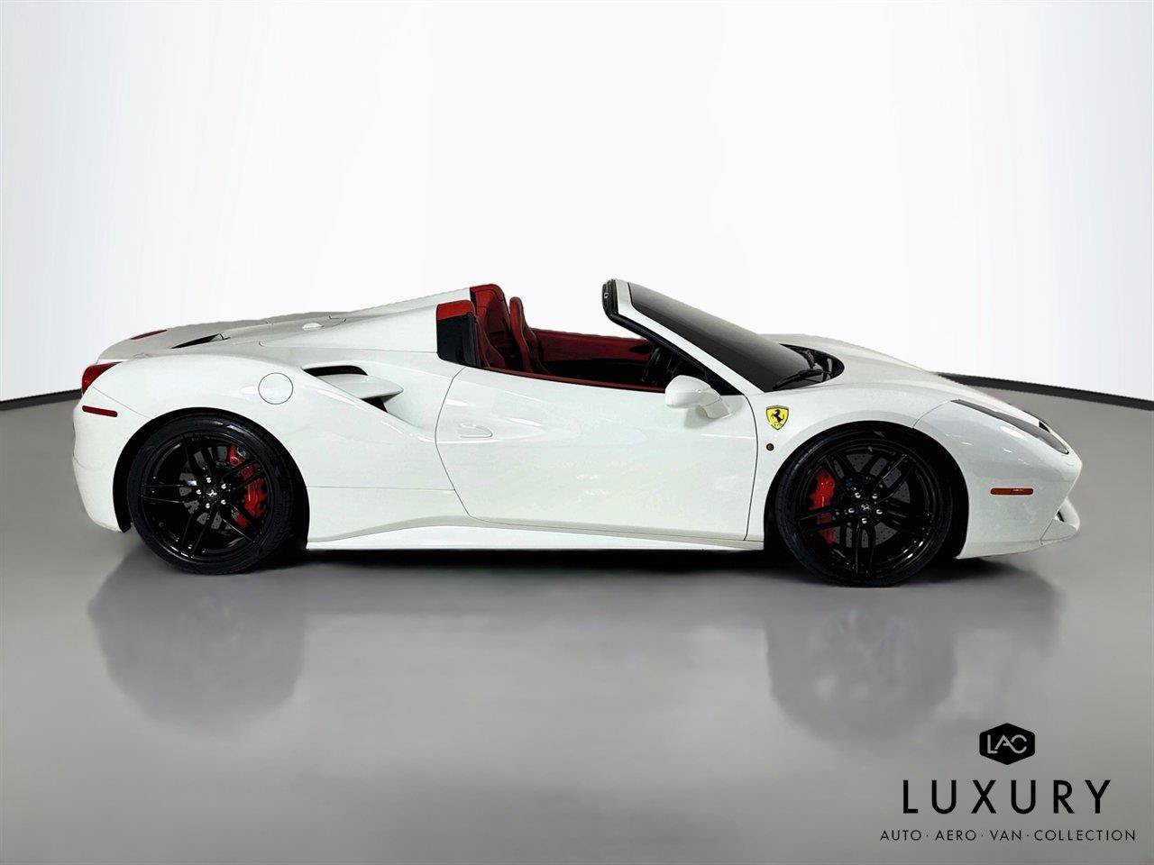 Used 2019 Ferrari 488 Spider RWD image 5