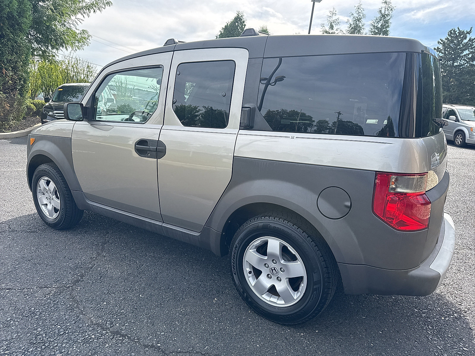 Used 2004 Honda Element EX image 9