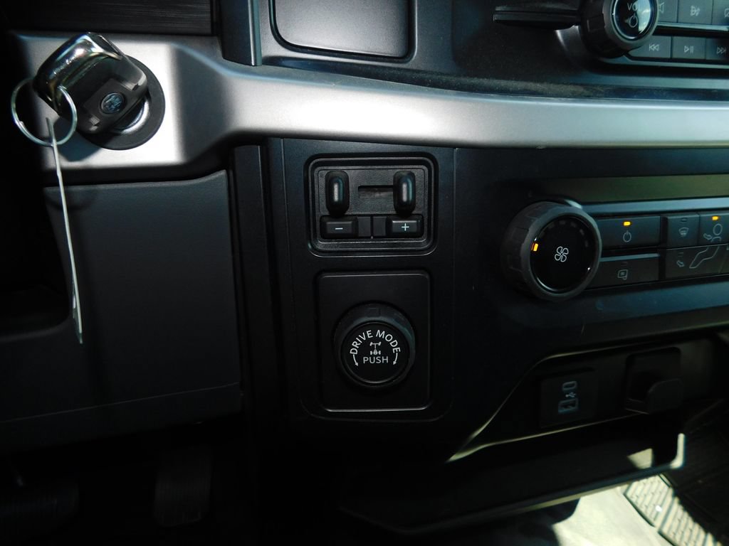 Used 2022 Ford F150 XL w/ Equipment Group 101A High RWD image 32