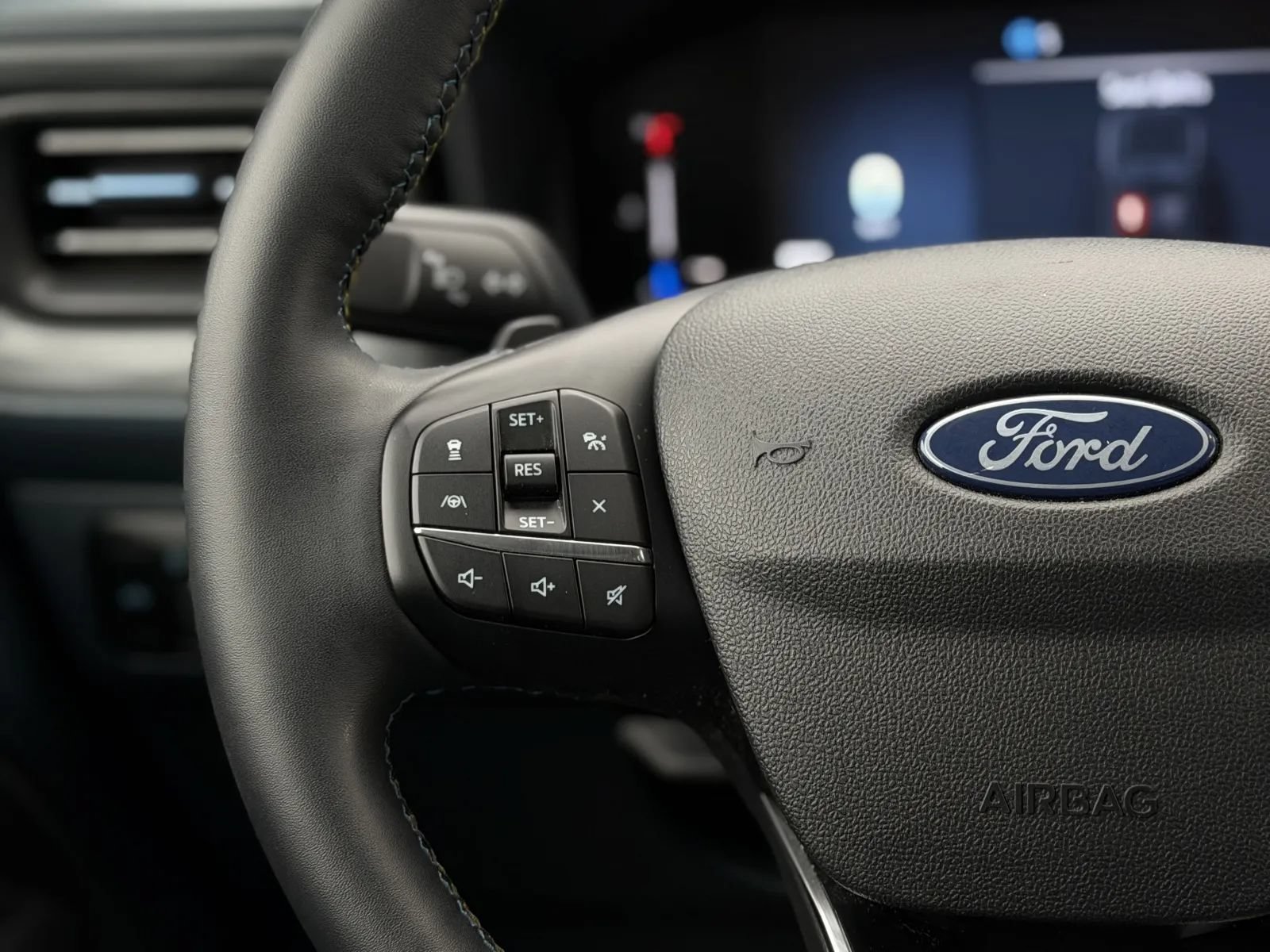 Used 2025 Ford Maverick Lobo AWD/4WD image 22
