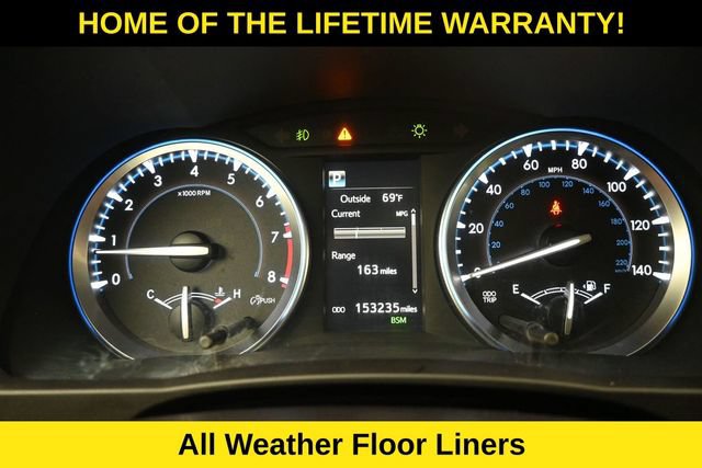 Used 2017 Toyota Highlander SE AWD/4WD image 16