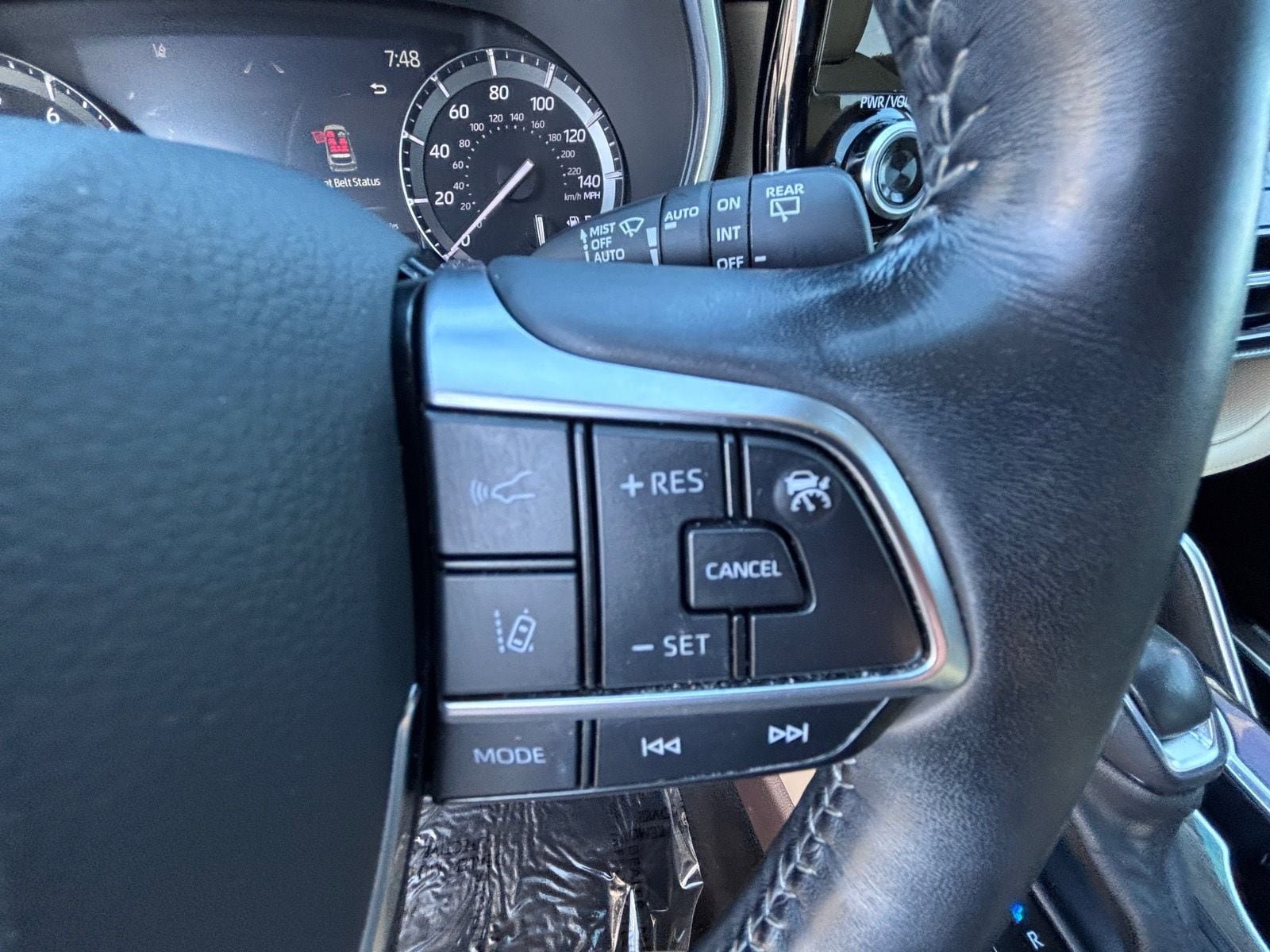 Used 2021 Toyota Highlander Platinum AWD/4WD image 25