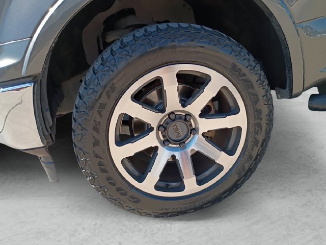 Used 2018 Ford F150 Lariat w/ Equipment Group 501A Mid AWD/4WD image 23