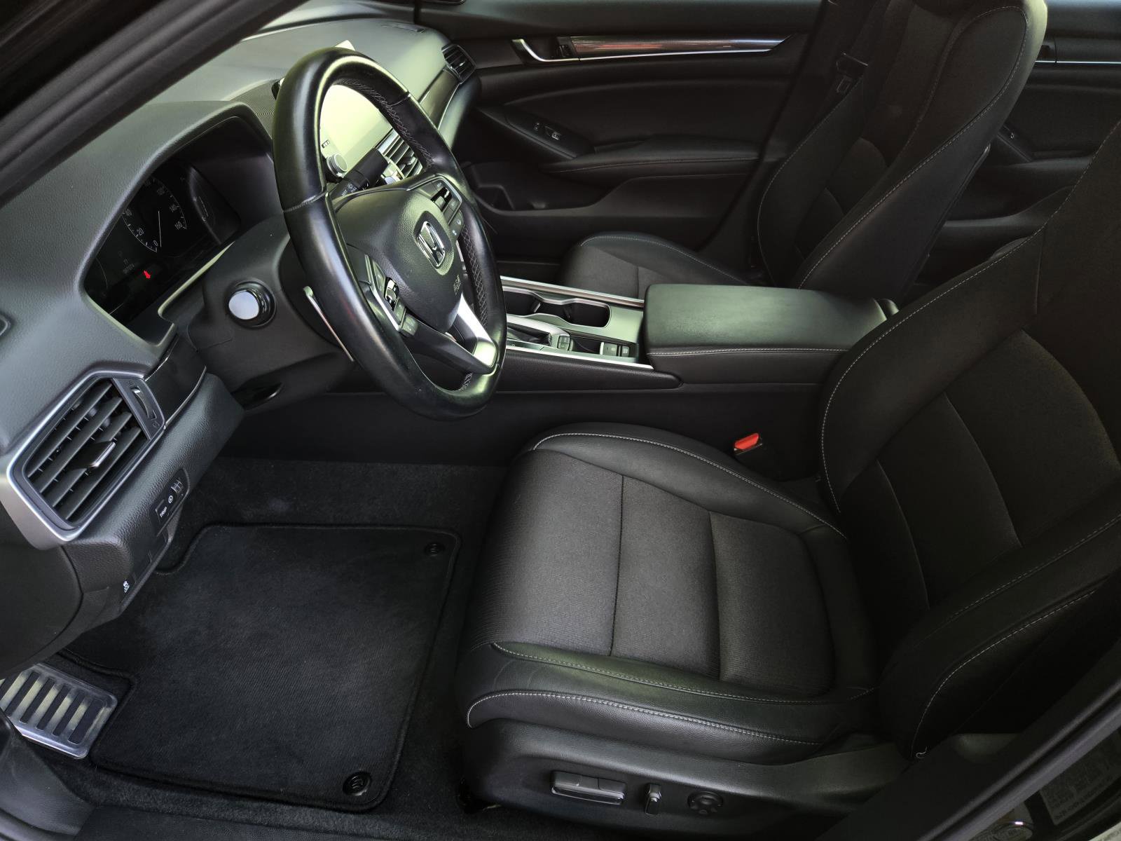Used 2020 Honda Accord Sport image 24