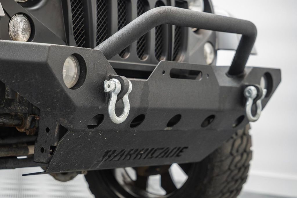 Used 2015 Jeep Wrangler Unlimited Rubicon w/ Connectivity Group image 13