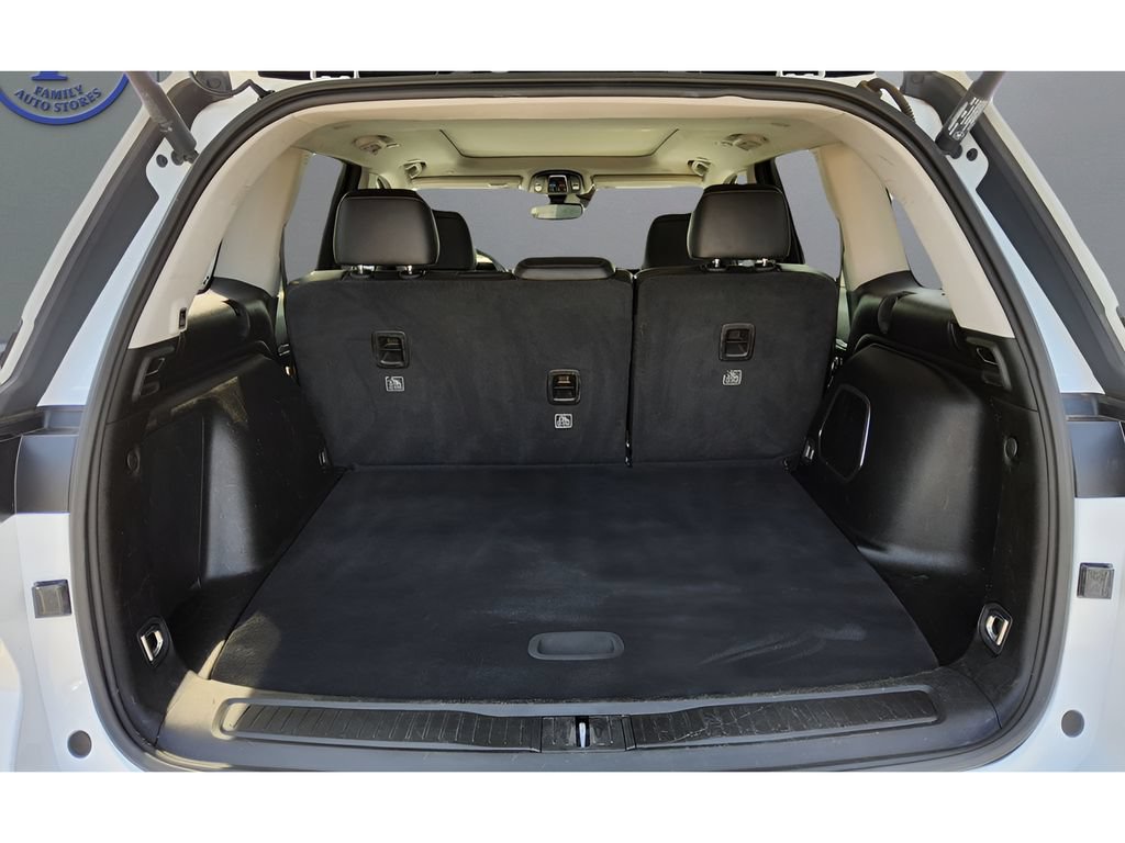 Used 2023 Jeep Grand Cherokee 4WD 4xe image 30