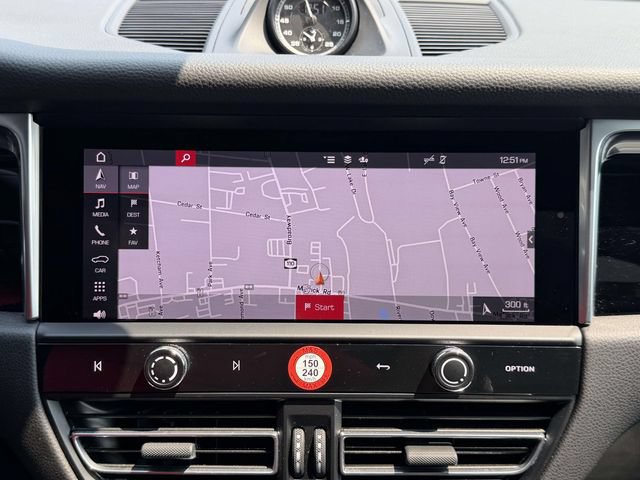 Certified 2023 Porsche Macan S AWD/4WD image 25