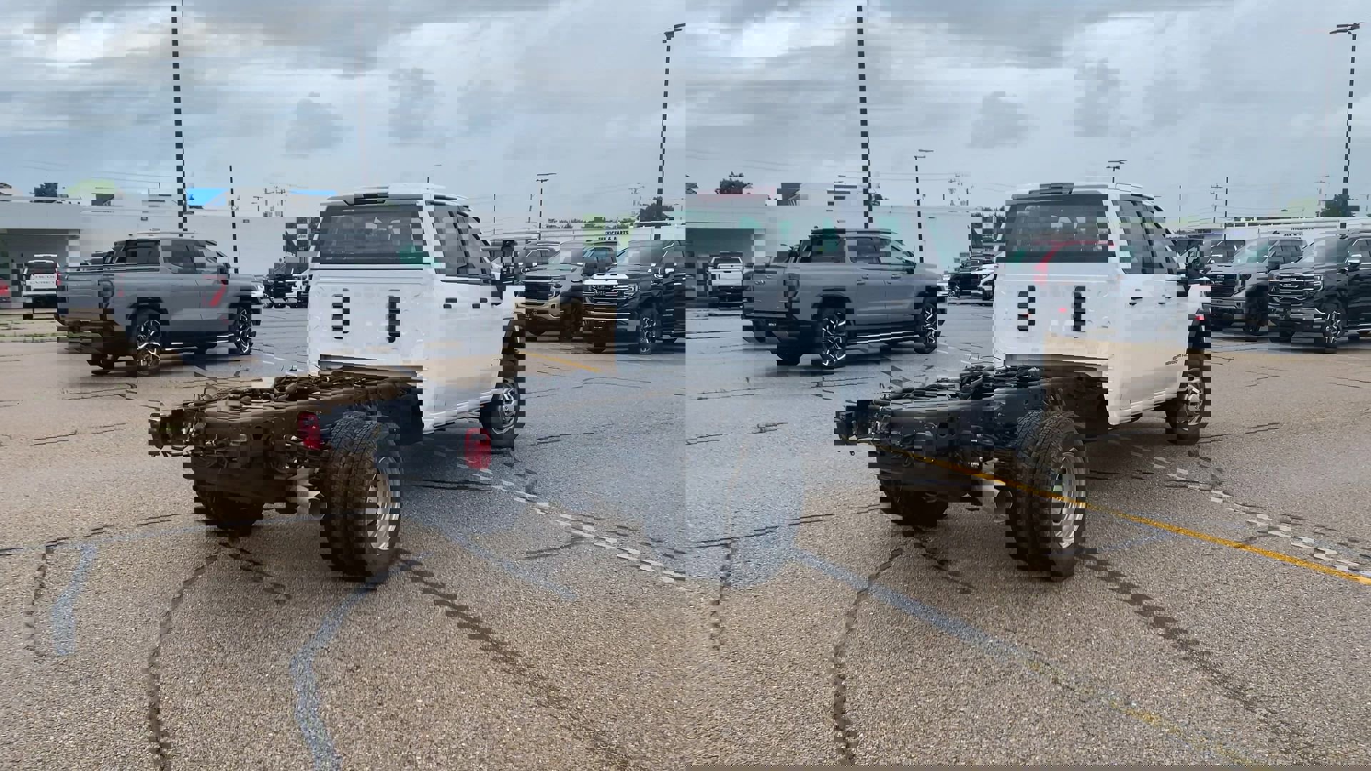 New 2024 GMC Sierra 3500 Pro w/ Fleet Convenience Package image 2