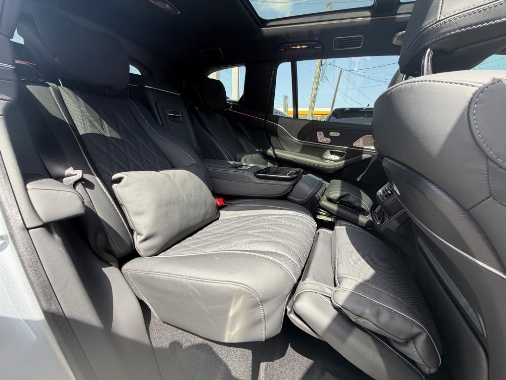 Used 2024 Mercedes-Benz Maybach GLS 600 4MATIC image 47