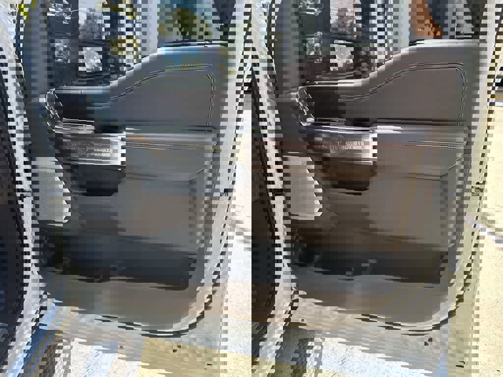 Used 2025 Ford F250 King Ranch w/ Chrome Package image 25