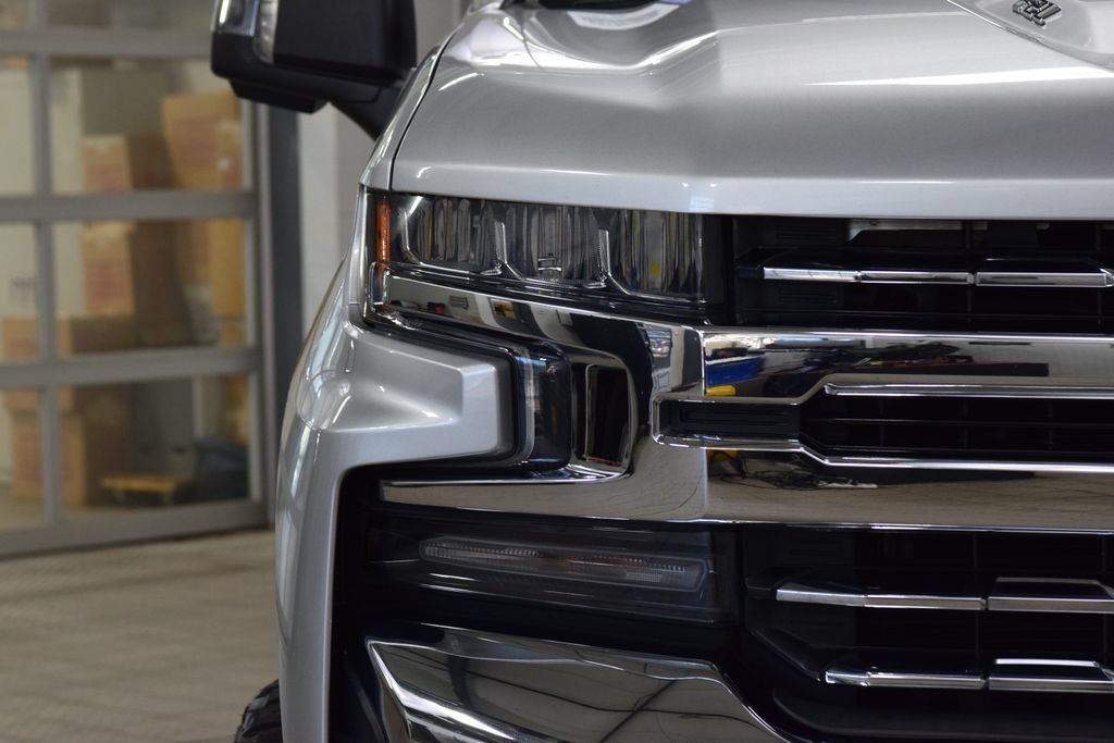 Used 2019 Chevrolet Silverado 1500 LTZ w/ LTZ Premium Package AWD/4WD image 12