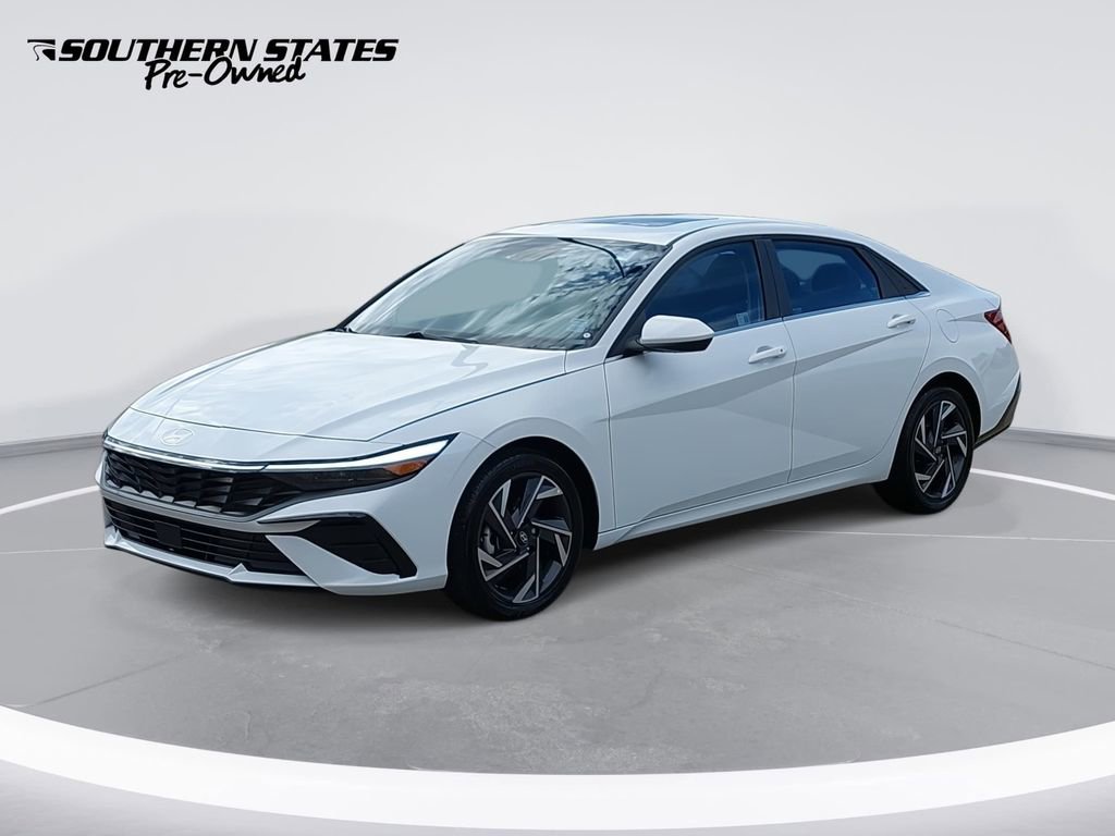 Certified 2025 Hyundai Elantra SEL w/ Cargo Package image 1