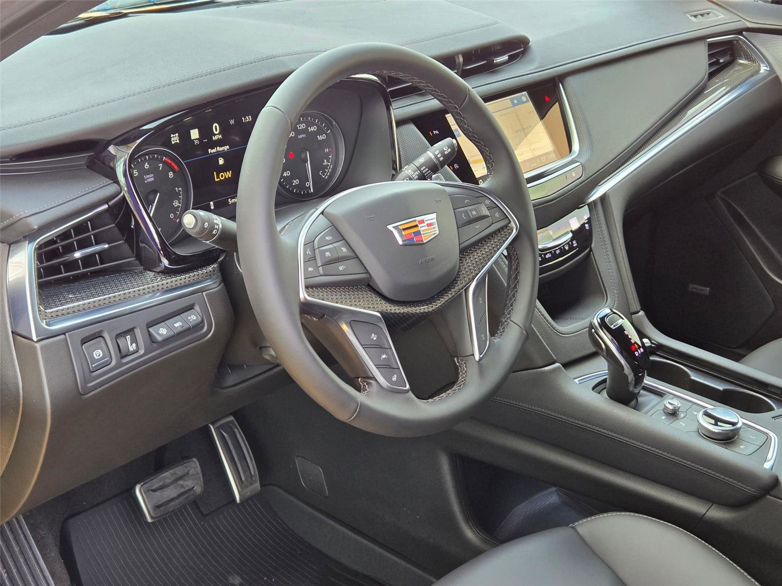 New 2026 Cadillac XT5 Sportv w/ LPO, Floor Liner Package AWD/4WD image 10