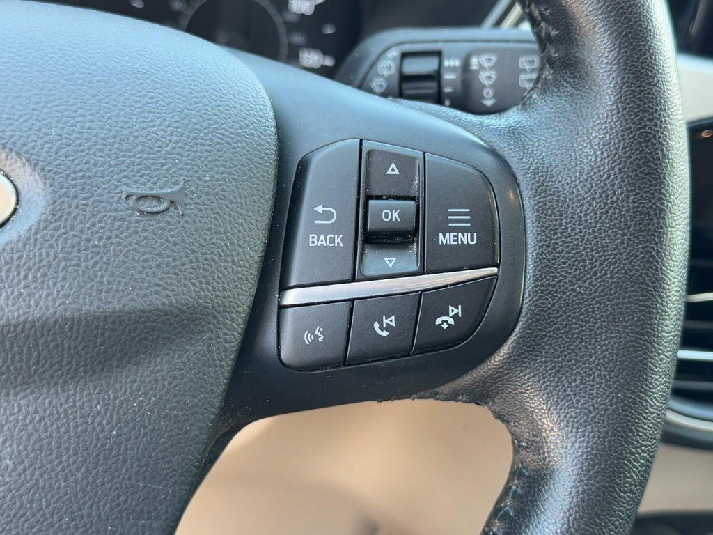 Used 2020 Ford Escape SEL image 18