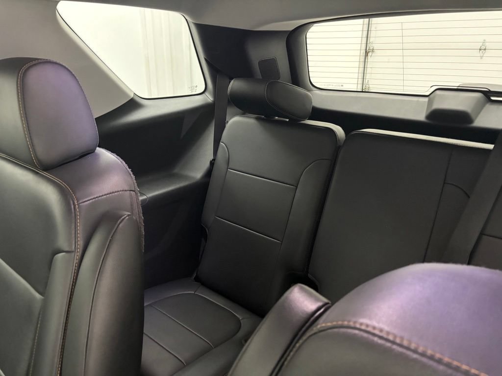 Used 2019 Chevrolet Traverse LT FWD image 40