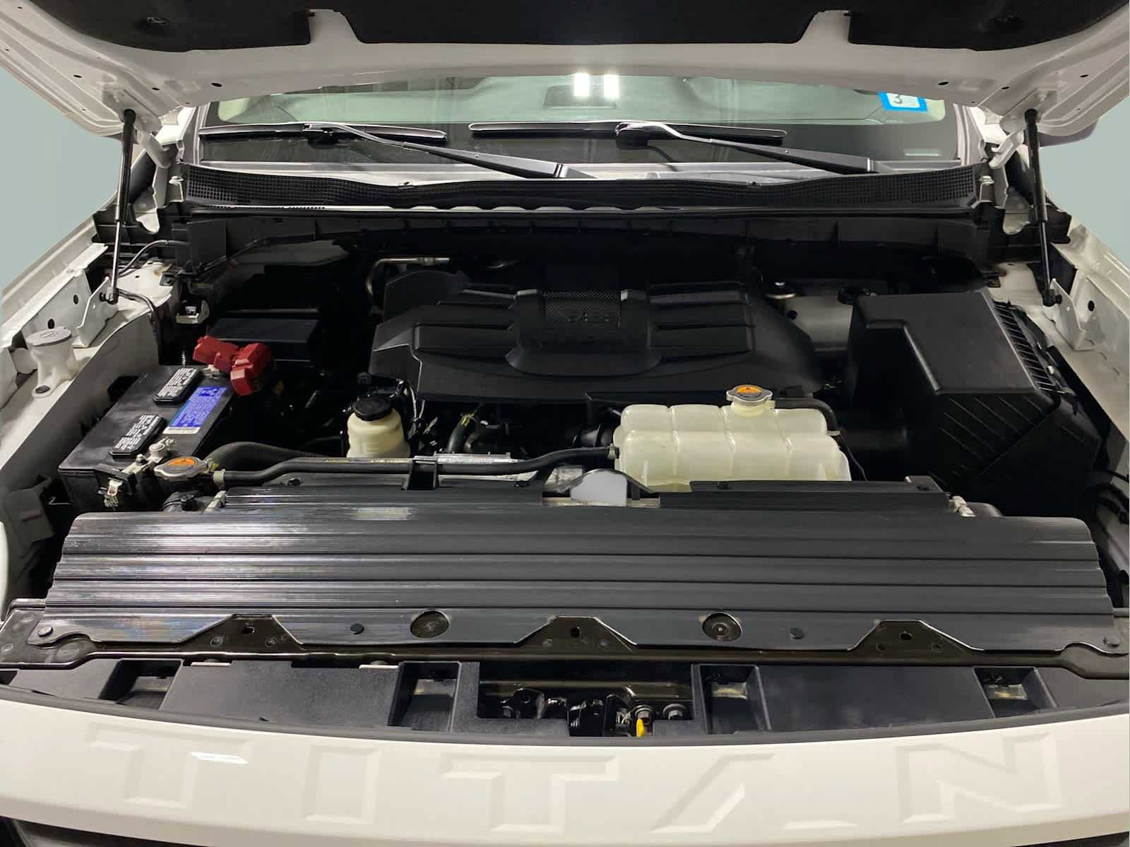 Used 2024 Nissan Titan SV w/ SV Convenience Package image 31