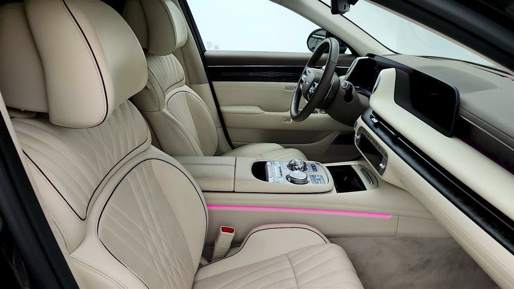 Used 2025 Genesis G90 3.5T AWD/4WD image 24