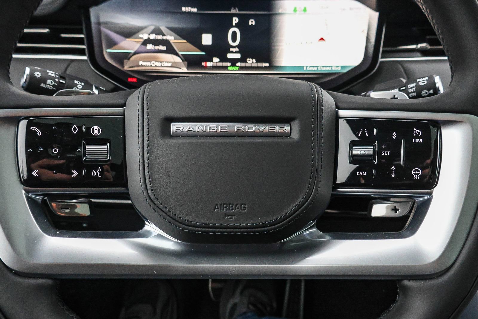 New 2025 Land Rover Range Rover SE image 34