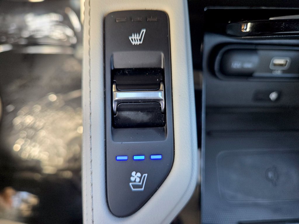 Used 2022 Kia Telluride EX FWD image 36