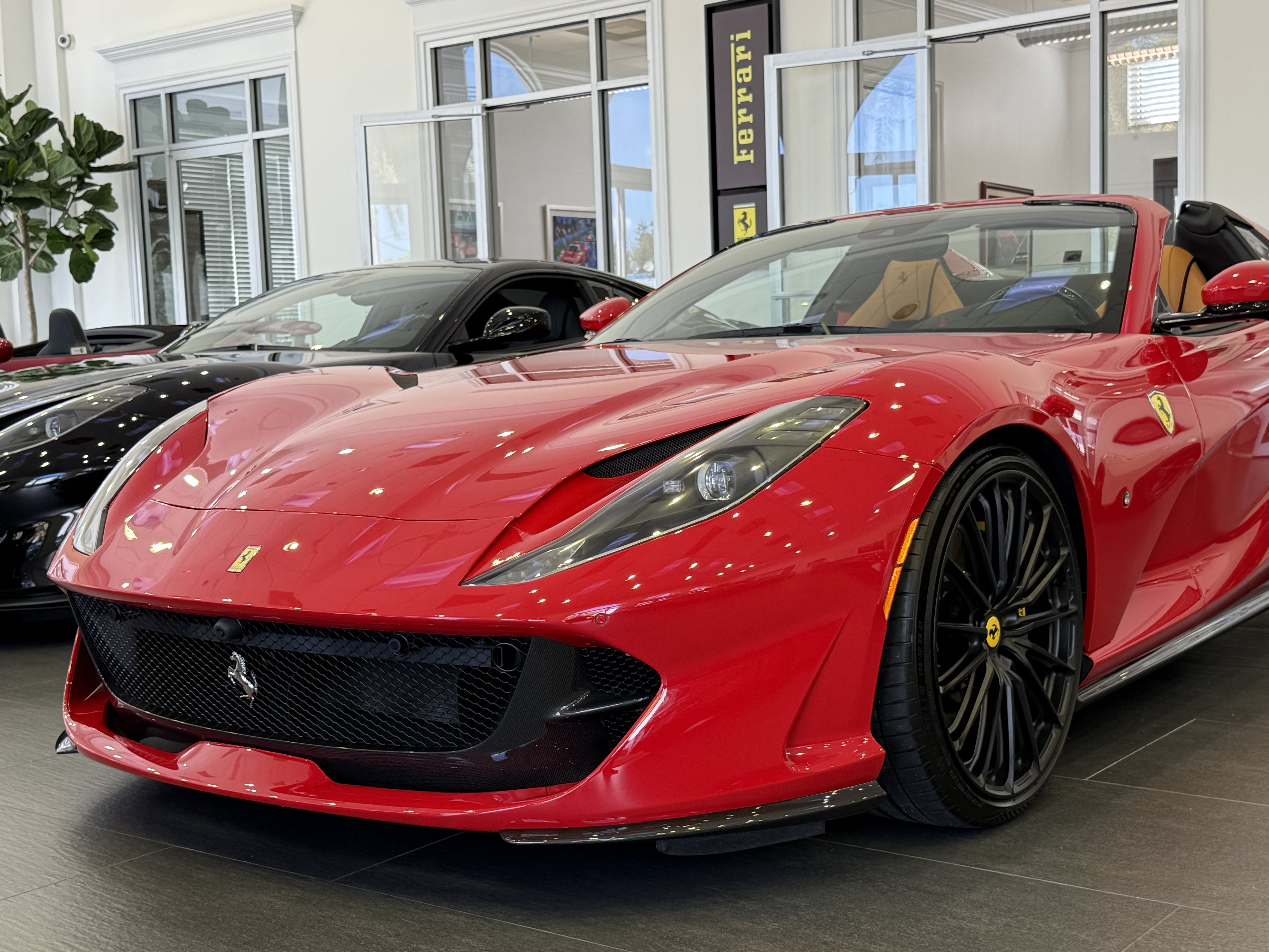 Used 2022 Ferrari 812 GTS RWD image 6