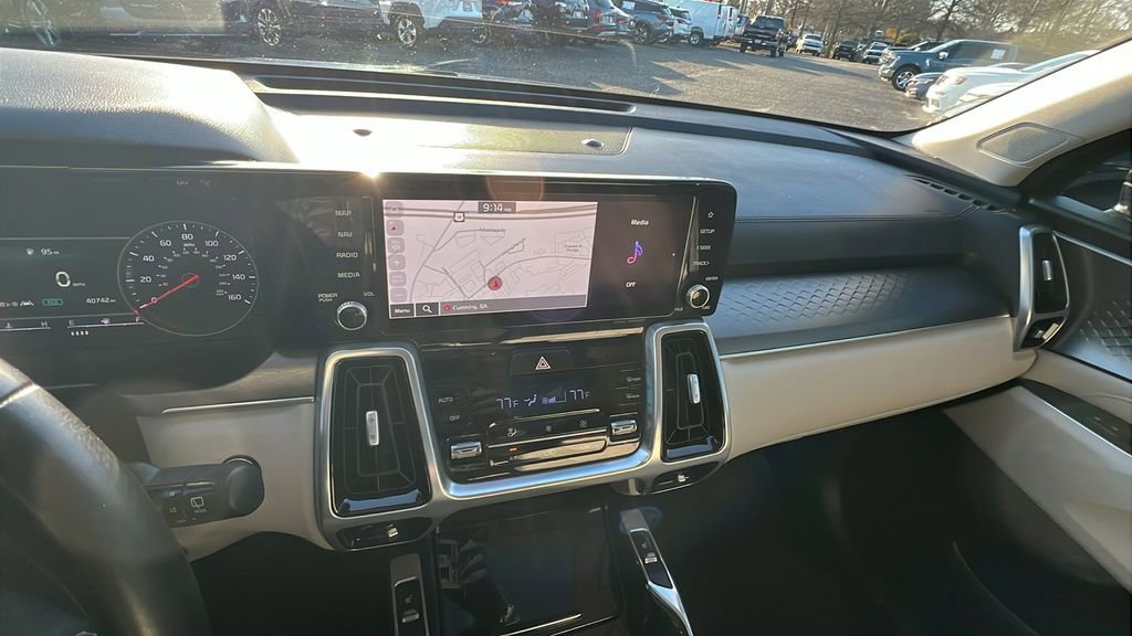 Used 2022 Kia Sorento SX image 28