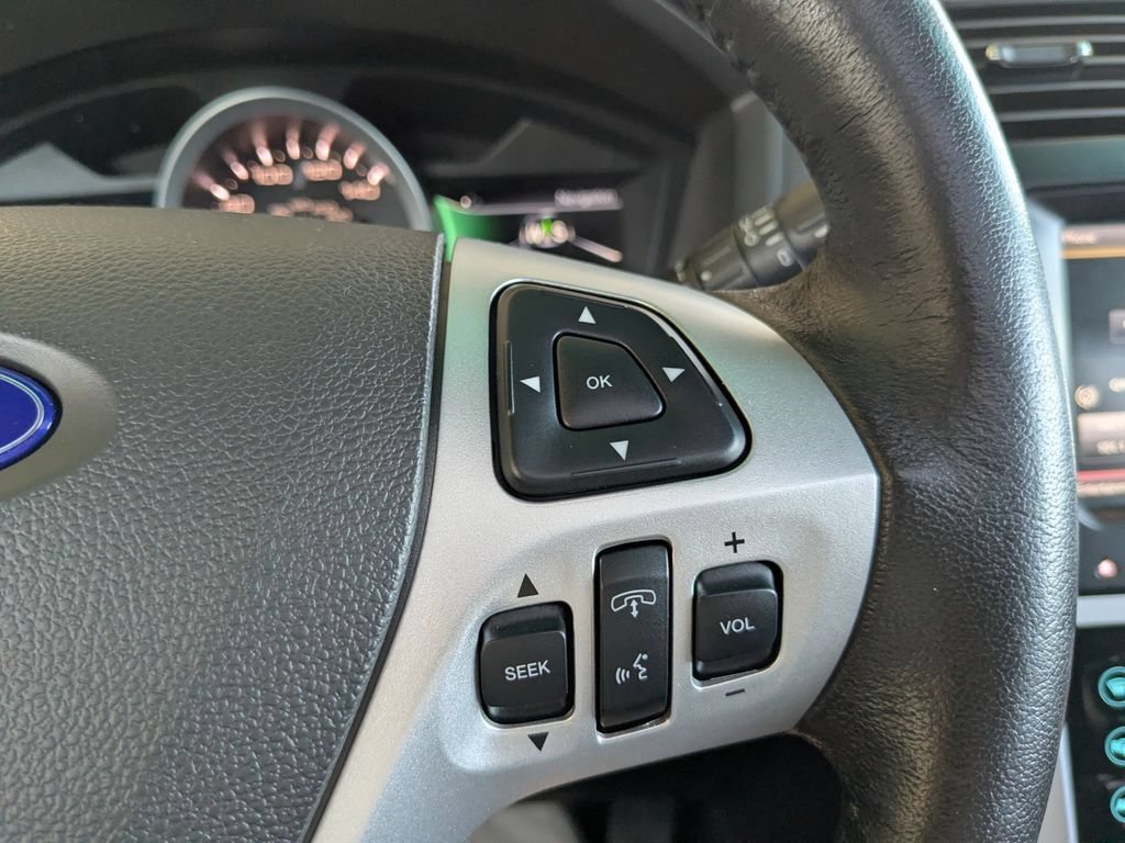 Used 2015 Ford Explorer Limited w/ Equipment Group 302A AWD/4WD image 23