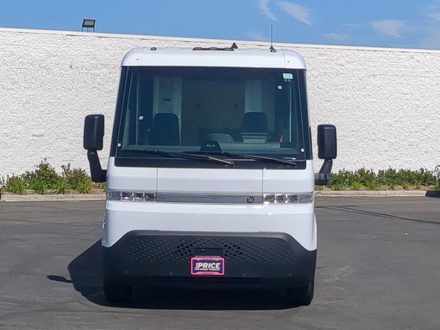 Used 2024 Chevrolet Brightdrop 600 w/ Commercial Equipment Package AWD/4WD image 2
