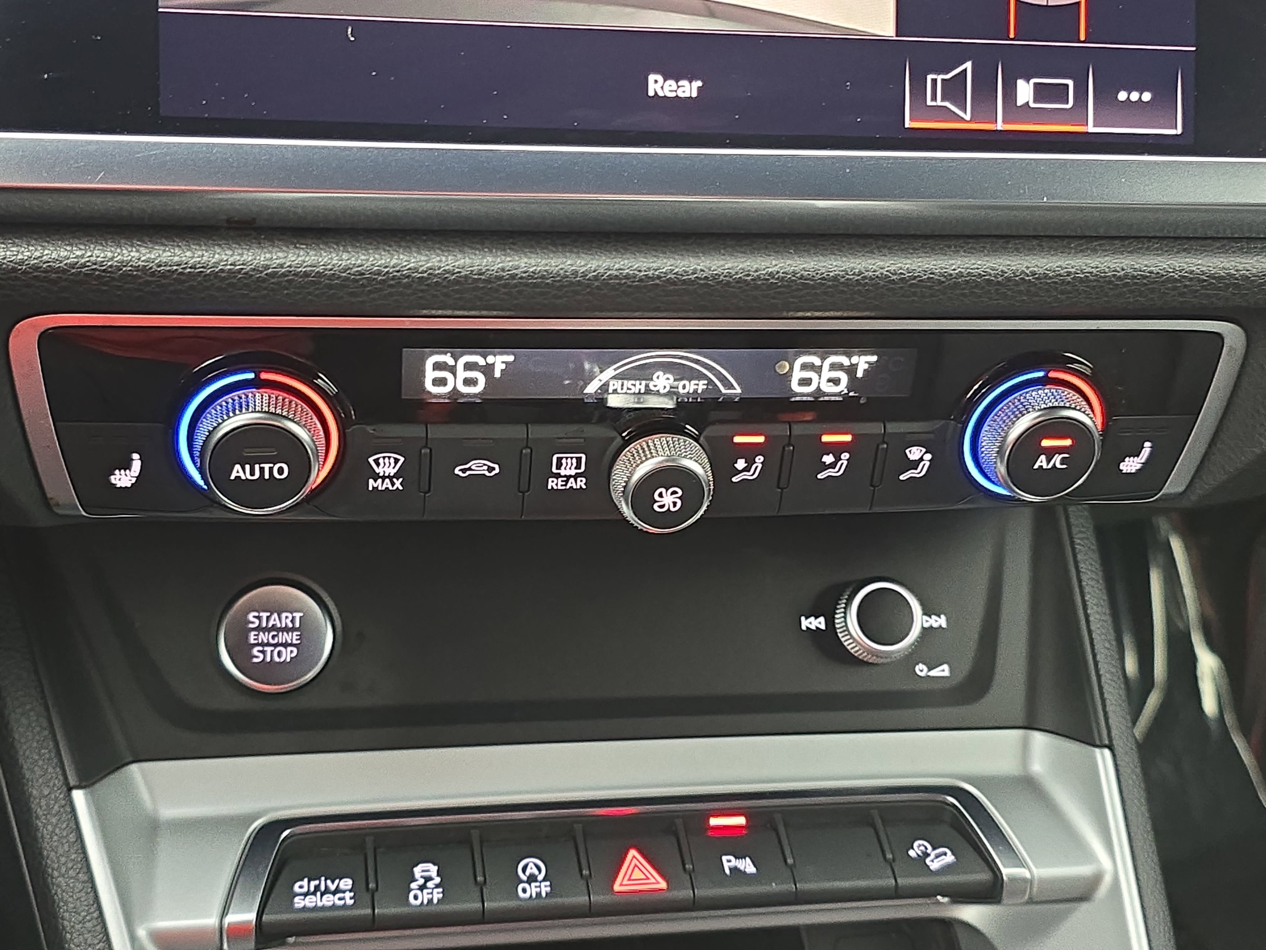 Used 2020 Audi Q3 2.0T Premium AWD/4WD image 24