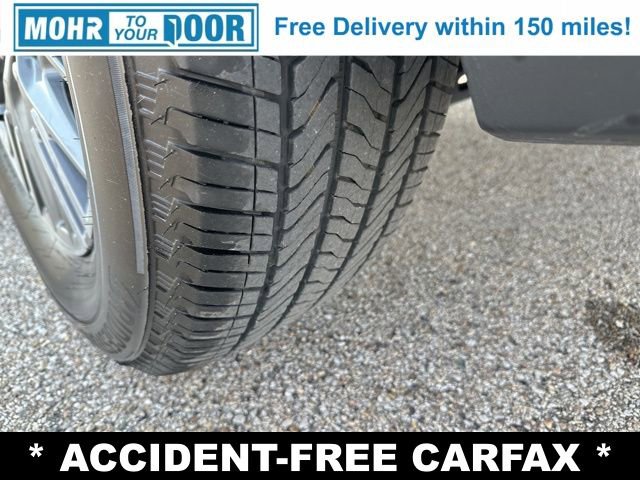 Used 2025 Chevrolet Traverse LT image 30