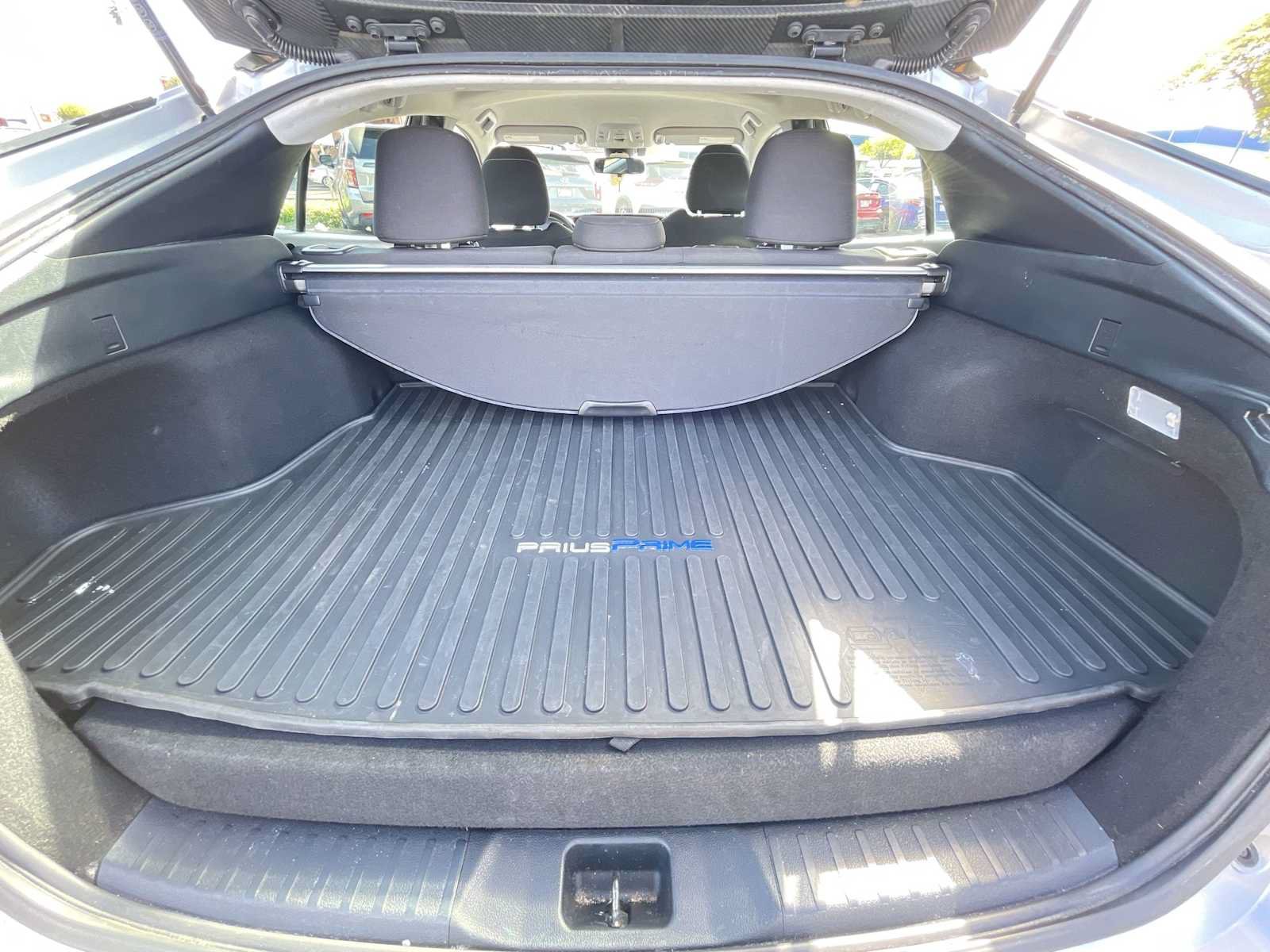 Used 2020 Toyota Prius Prime LE FWD image 22