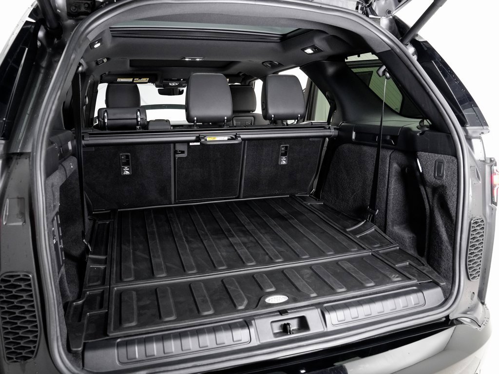 Used 2023 Land Rover Discovery S R-Dynamic image 26