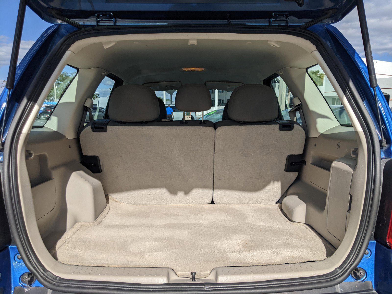 Used 2011 Ford Escape XLS w/ 101A Rapid Spec Order Code image 10