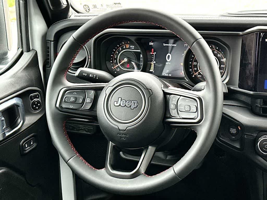 Used 2024 Jeep Gladiator Rubicon AWD/4WD image 27