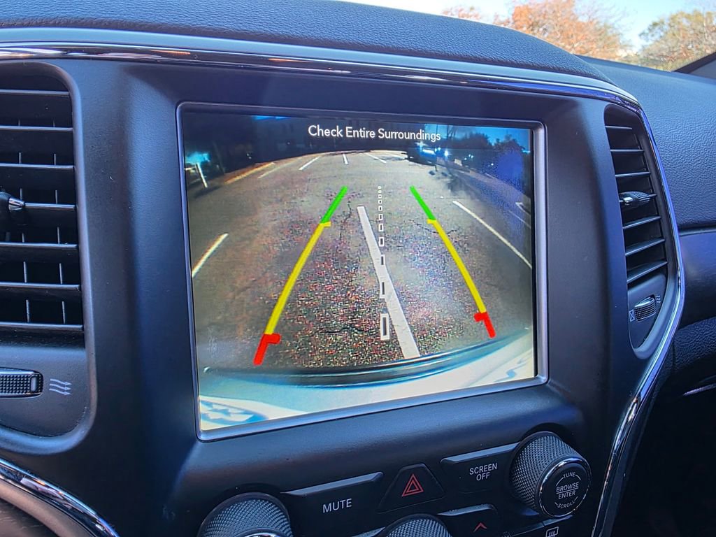 Used 2018 Jeep Grand Cherokee Laredo image 19