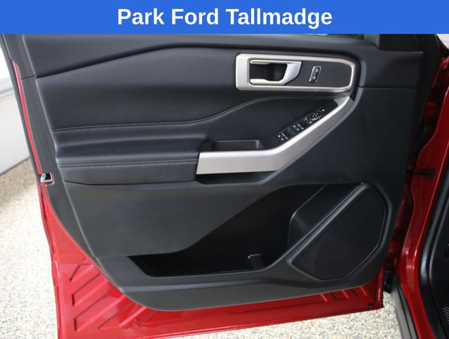 Used 2023 Ford Explorer XLT w/ Equipment Group 202A AWD/4WD image 11