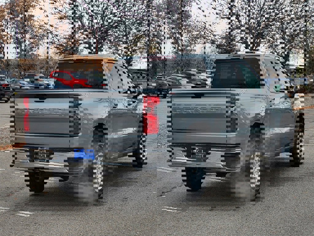 Certified 2025 Chevrolet Silverado 1500 LT image 3