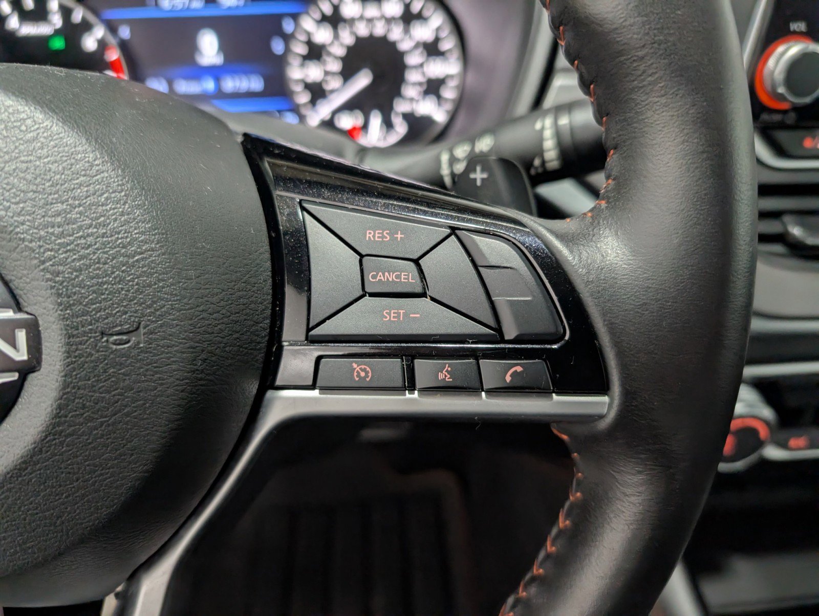 Used 2025 Nissan Altima 2.5 SR image 17