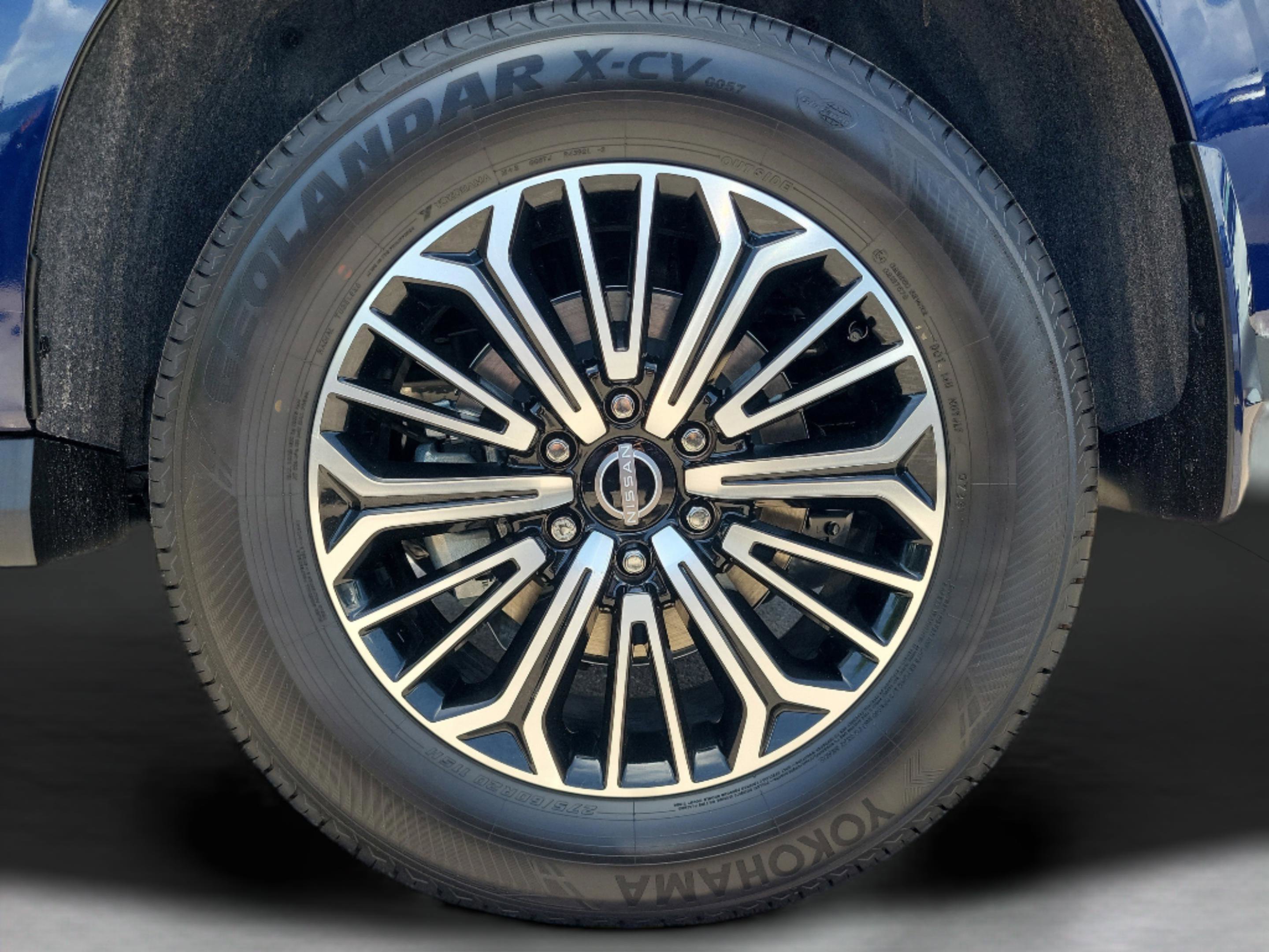 New 2025 Nissan Armada SL w/ Captain's Chari Seat Package image 7