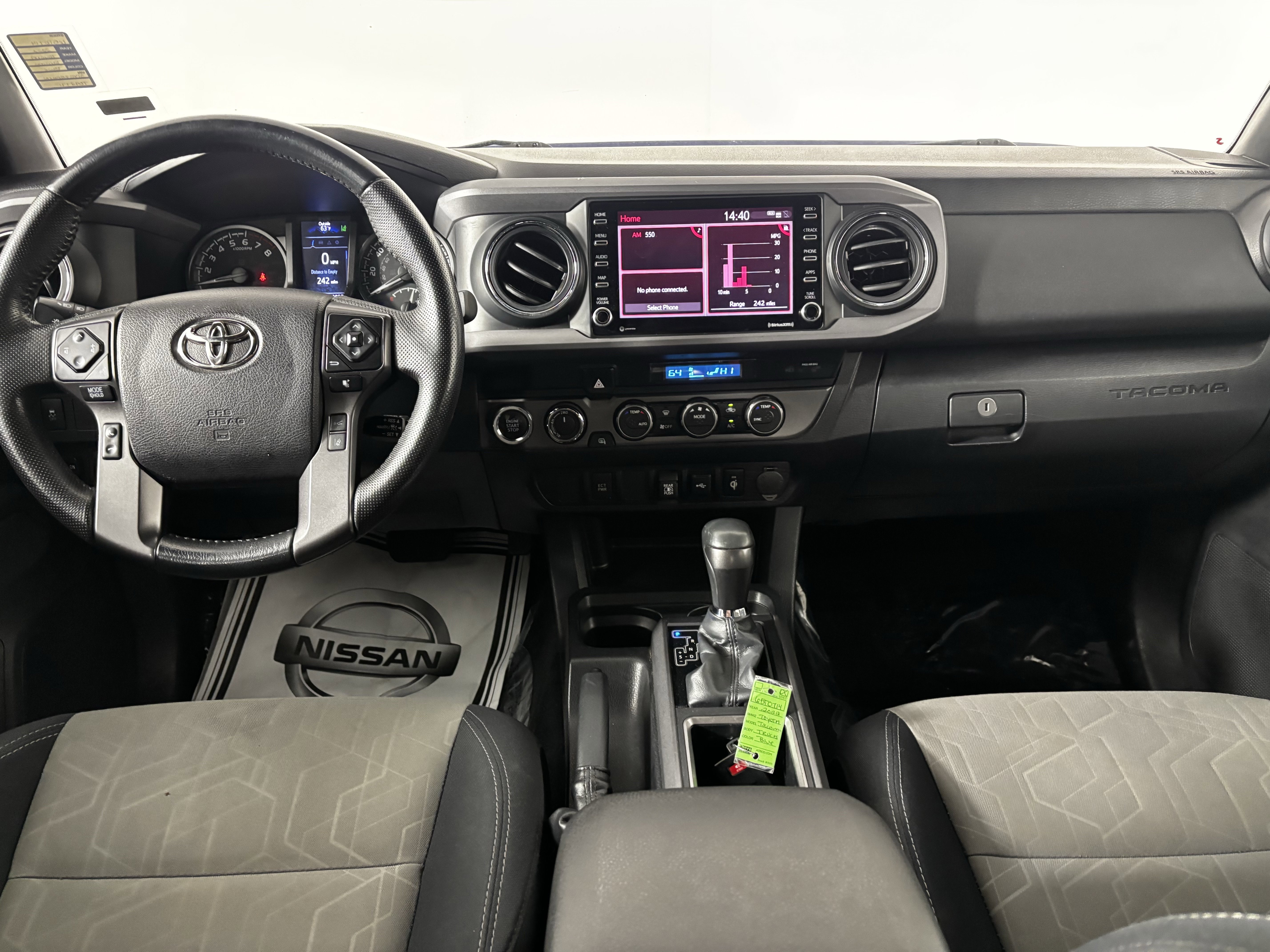 Used 2022 Toyota Tacoma TRD Off-Road image 33
