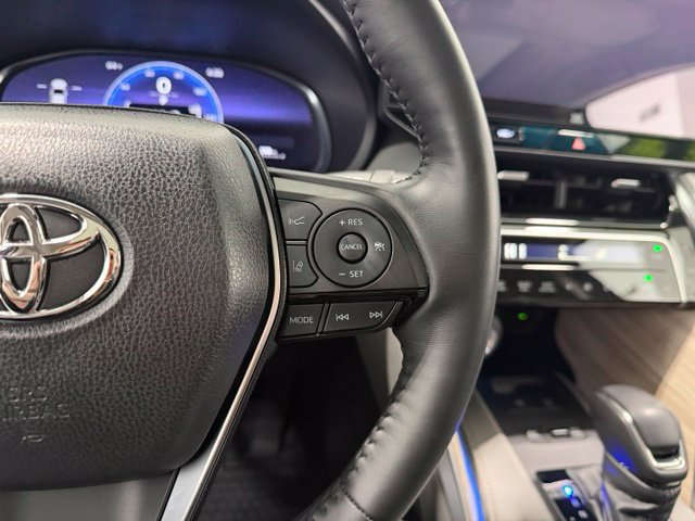 Used 2024 Toyota Venza Limited AWD/4WD image 13