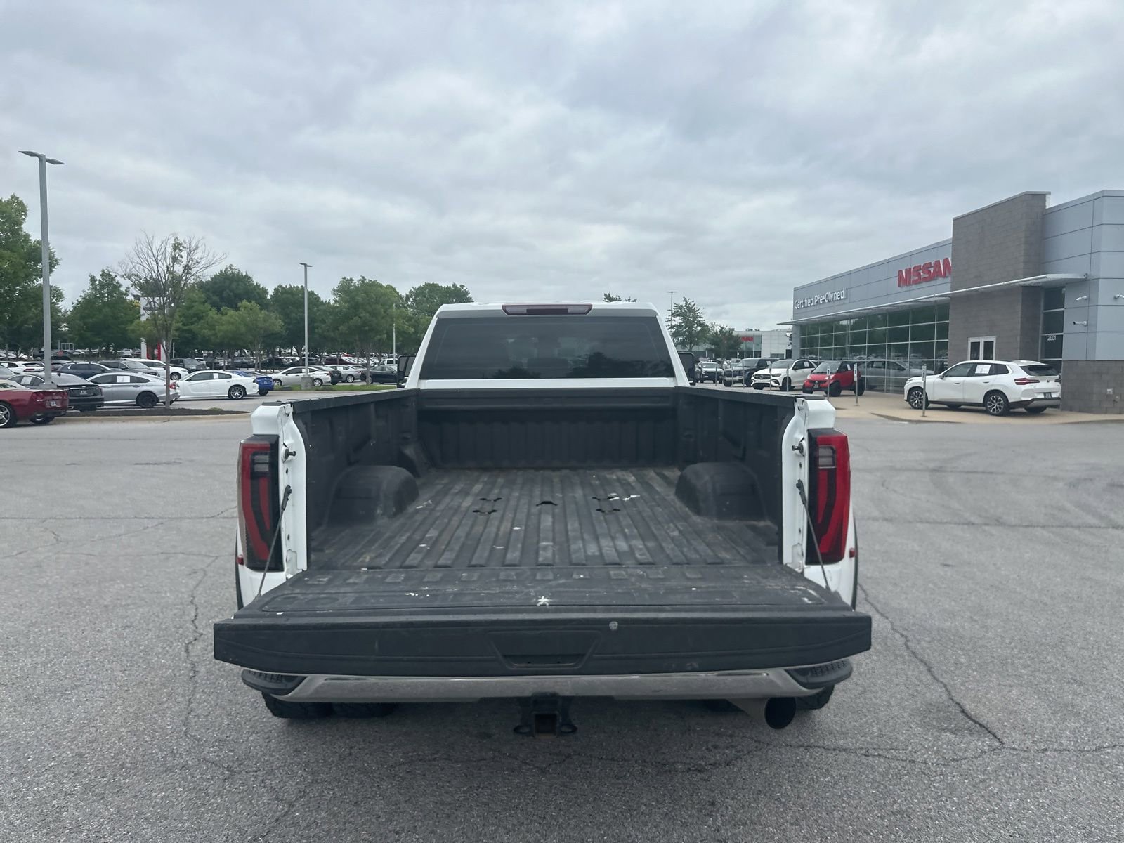 Used 2024 GMC Sierra 3500 Pro AWD/4WD image 11