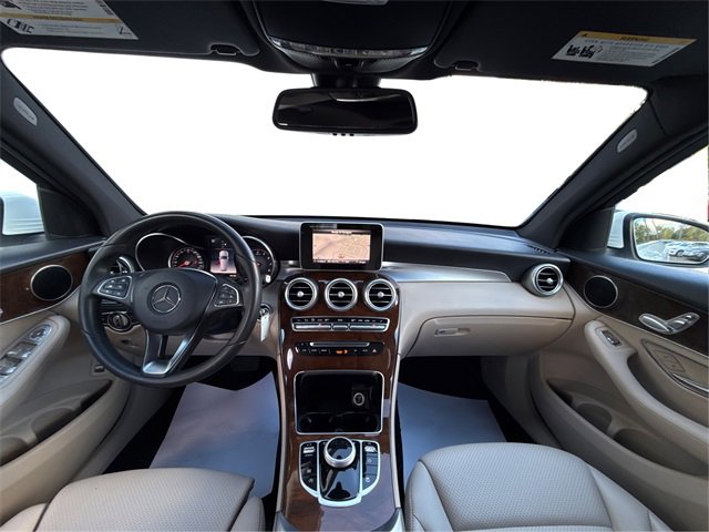 Used 2018 Mercedes-Benz GLC 300 4MATIC w/ Premium Package image 30