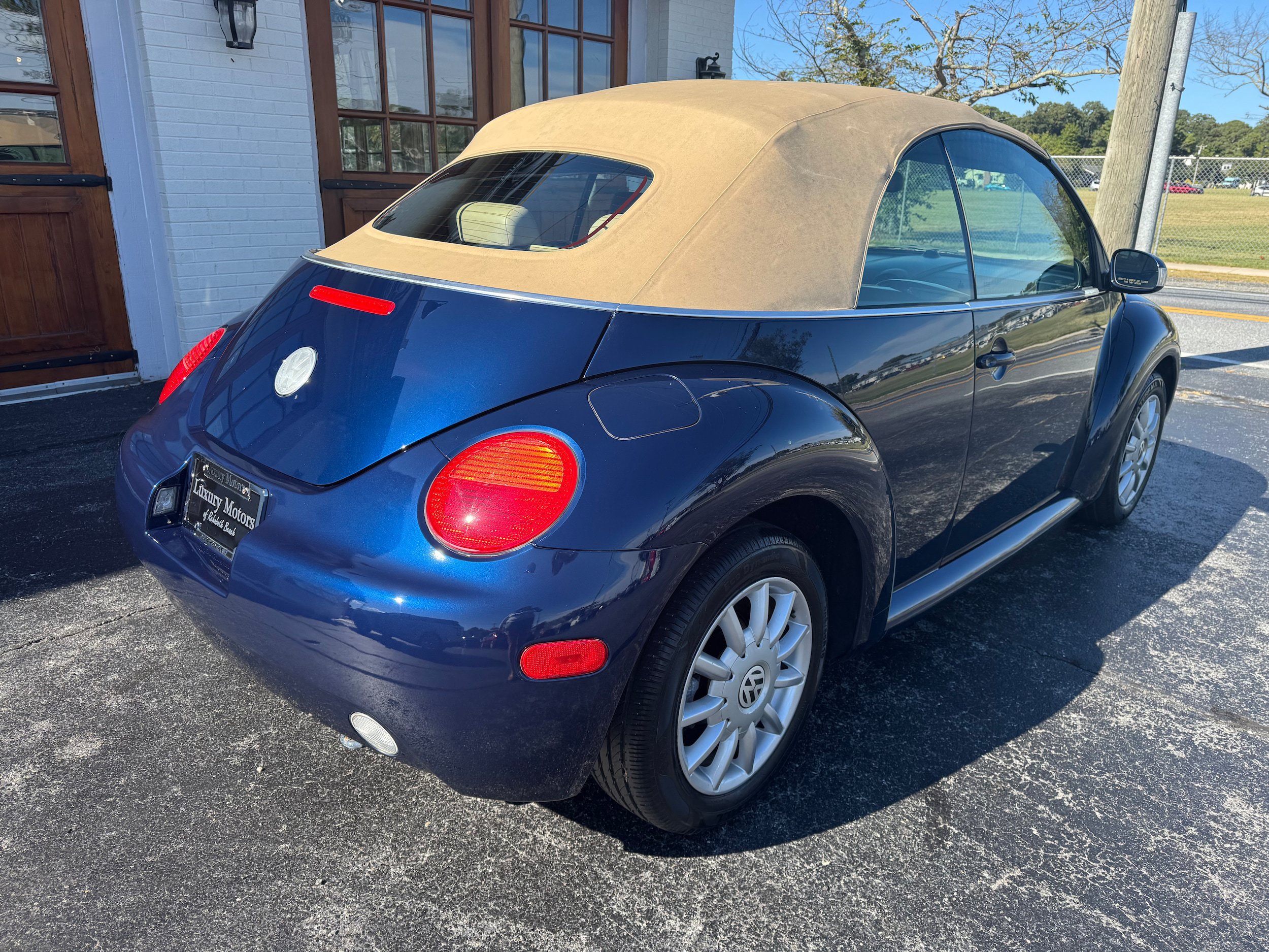 Used 2005 Volkswagen Beetle GLS FWD image 10