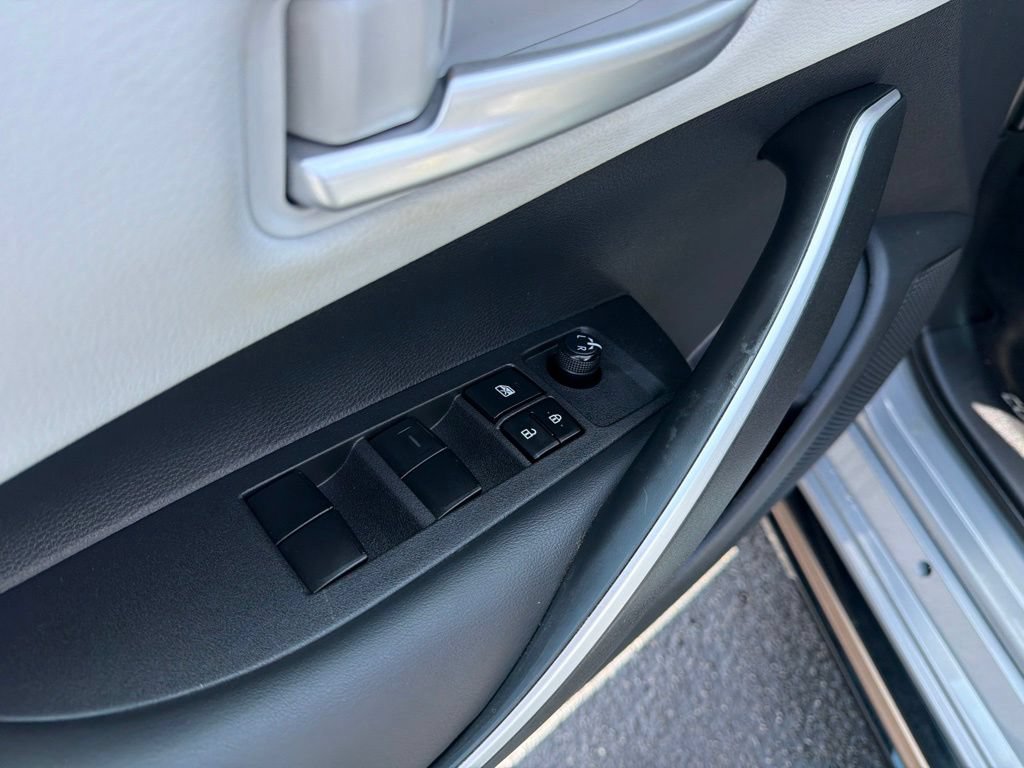 Certified 2021 Toyota Corolla SE w/ Carpet Mat Package (TMS) FWD image 19