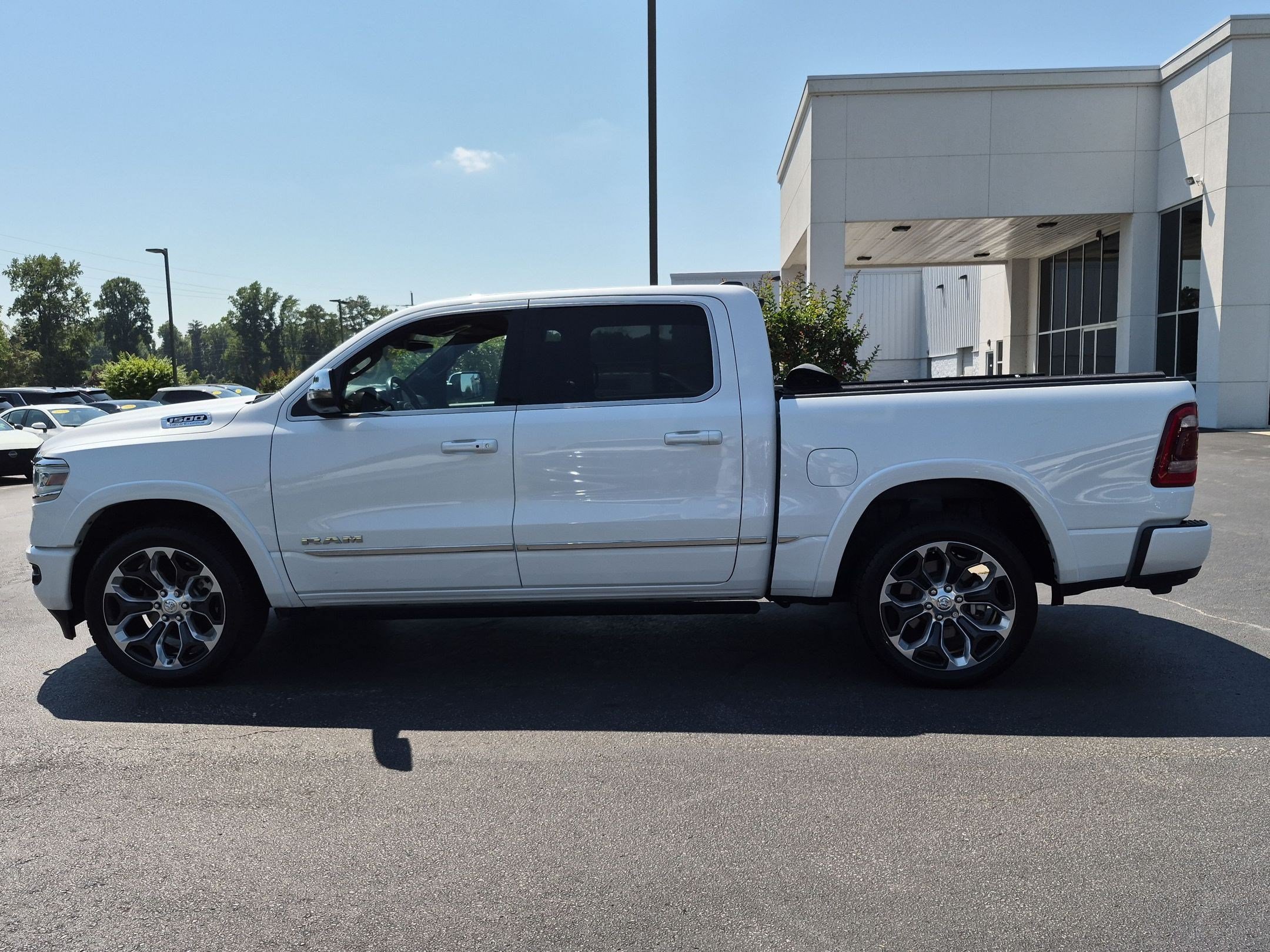 Used 2023 RAM 1500 Limited AWD/4WD image 8